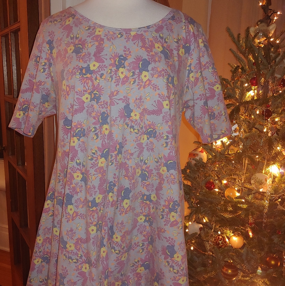 Lularoe Irma Top Size Medium